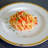 Snapdishの料理写真:Chef 中川浩行さんの料理 基本のトマトソースでSpaghetti al Pomodoro|Rie in Norwayさん