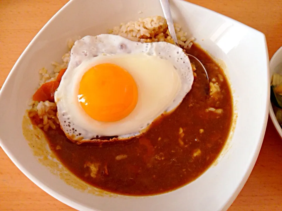 チーズカレー、目玉焼き乗っけ|TonyYamadaさん