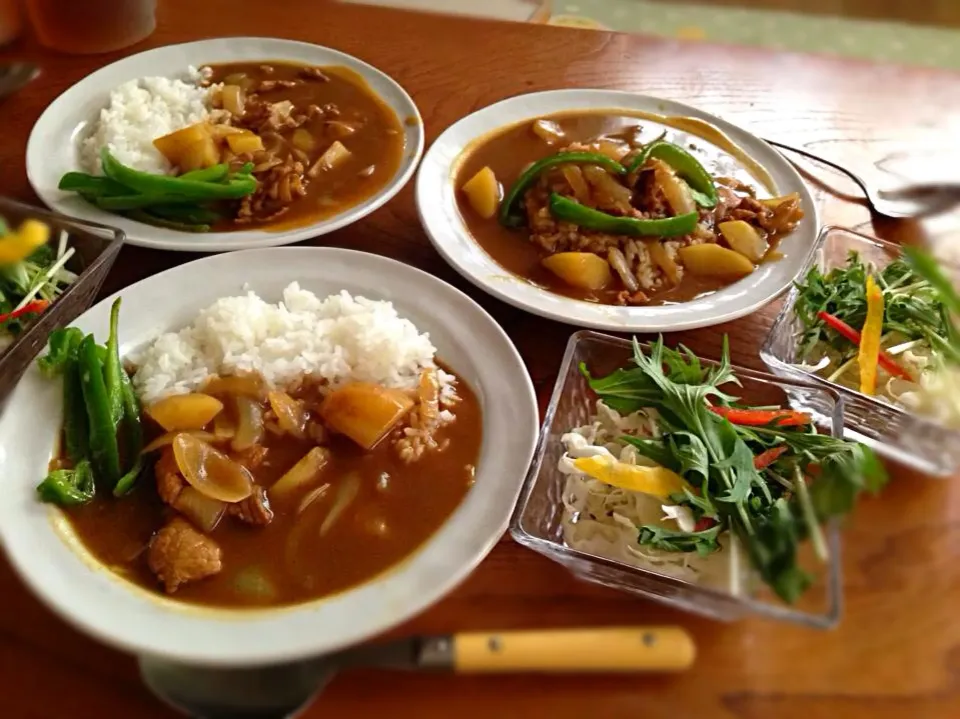 娘達が作ってくれたカレーライスとサラダ|cloverさん