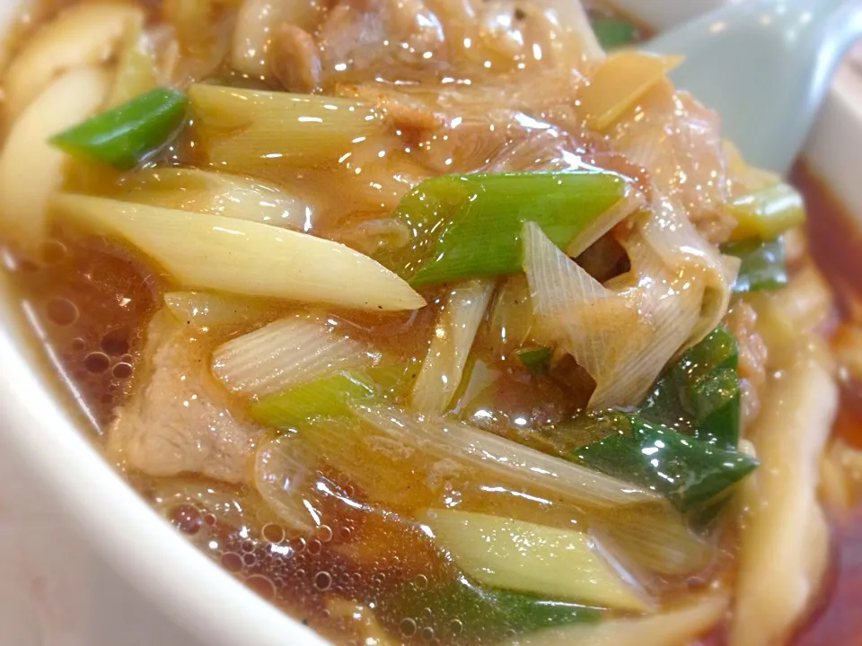 横浜中華街・日昇酒家 豚肉とネギ炒め刀削麺🍜|ゆうじ.さん