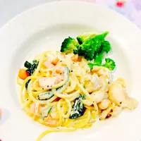 Spaghetti creamy pasta with fish-fillet|Lilu Leeさん