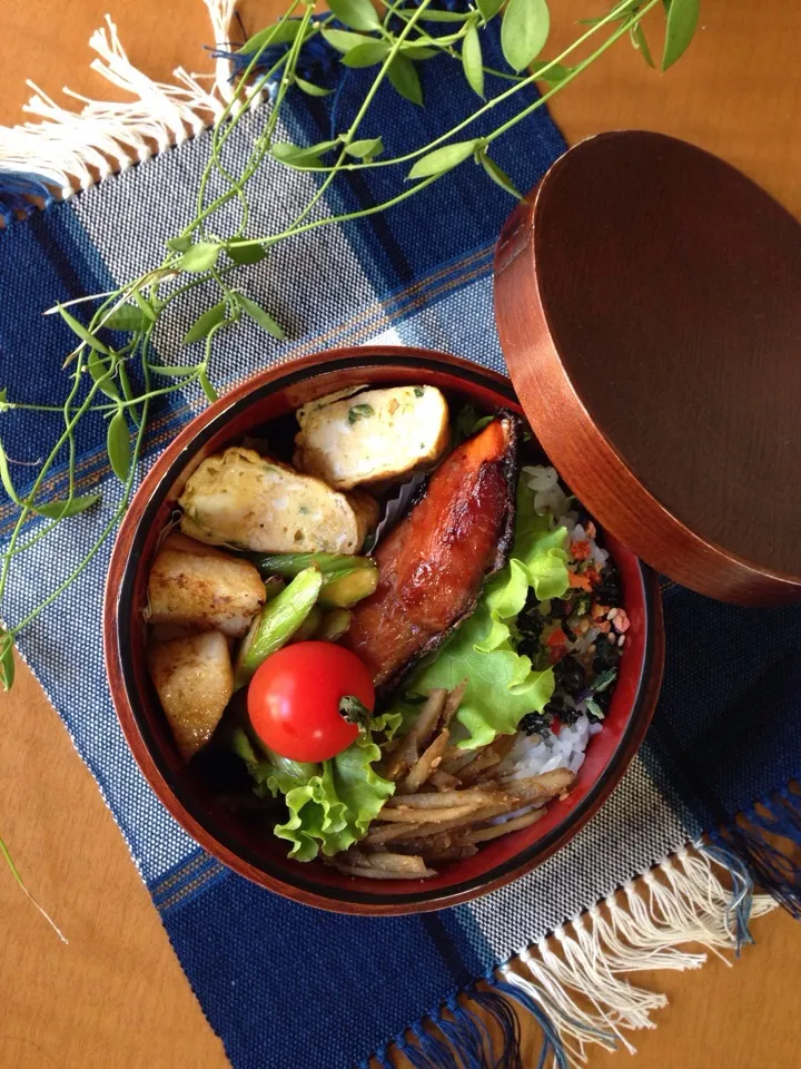 今日のお弁当 鮭の漬け焼き編|hiruma_asakoさん