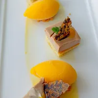 mango sorbet with coffee cream cake|yyyさん