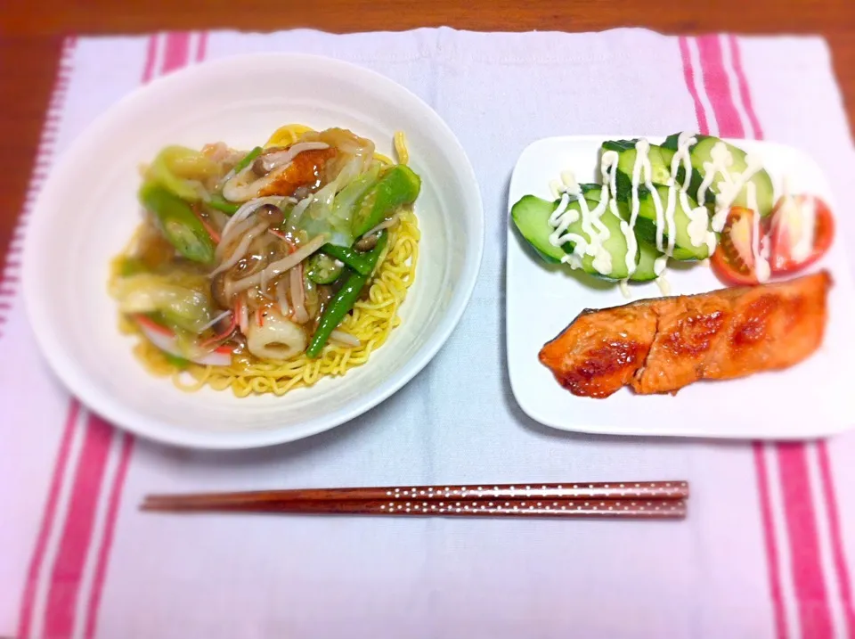 あんかけ焼きそば、鮭のレモンソテー|カナエさん