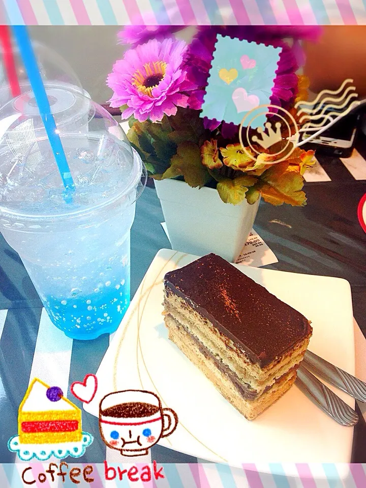 Opera cake & Blue sky|pimonpakさん