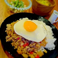 Snapdishの料理写真:ガパオライス|あいきーさん