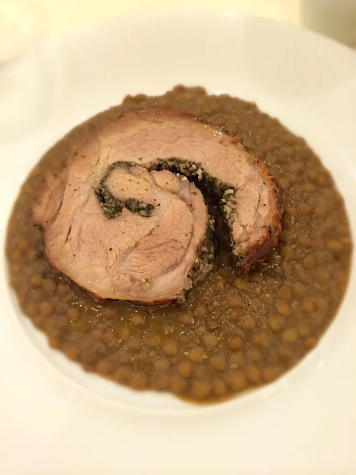 Spalla di maiale arrotolata alle erbe con salsa di lenticchie;) Fresh herb Italian pork roll with lentils sauce;)|aястасияさん