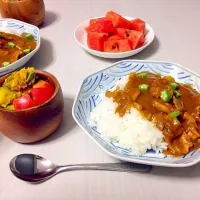 Snapdishの料理写真:カレーライス、カボチャのサラダ、スイカ♡|Kinue Murayamaさん