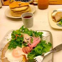 Snapdishの料理写真:ガレットサラダのせ|aikoさん