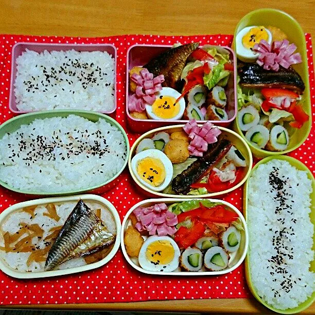 7/29(火)の四人弁当
♪あじの塩焼き
♪ゆで卵
♪花ハム
♪ちくわきゅうり
♪パプリカサラダ
♪コロコロチキン|ふみぃさん