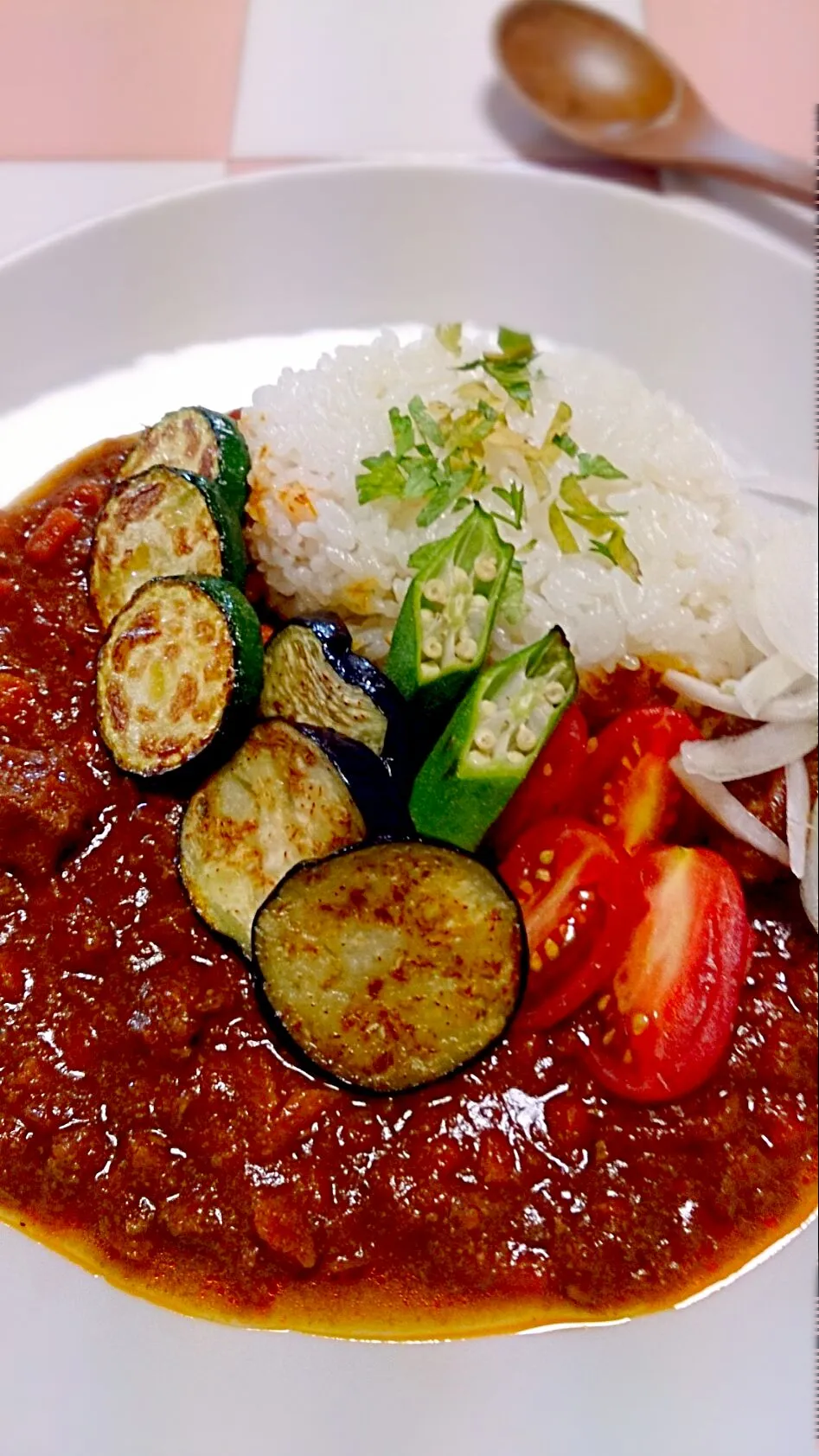 牛ぶつ切り肉のトマト煮から夏野菜カレーに進化 #カレー #夏野菜|かげさんキッチンさん