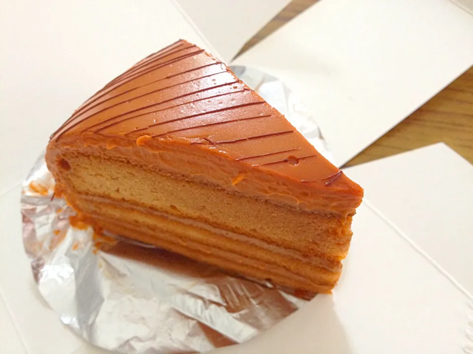 Thai tea cake|pear jeebpinyoさん