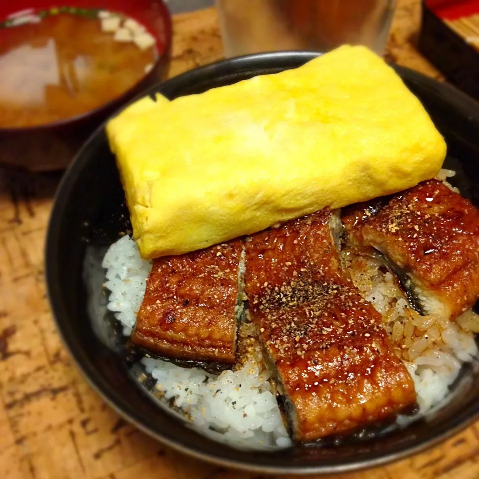 だし巻きオン・ザ・うな丼|にょんにいさん