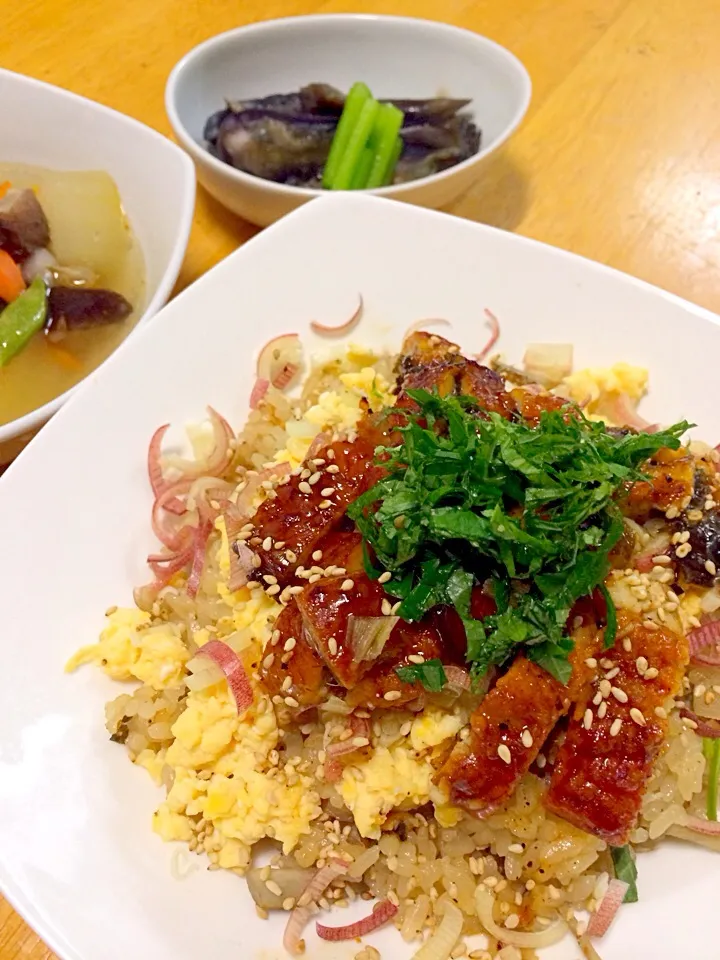 うなぎ炊き込みご飯、冬瓜のスープ、ナスの中華風|sibaさん