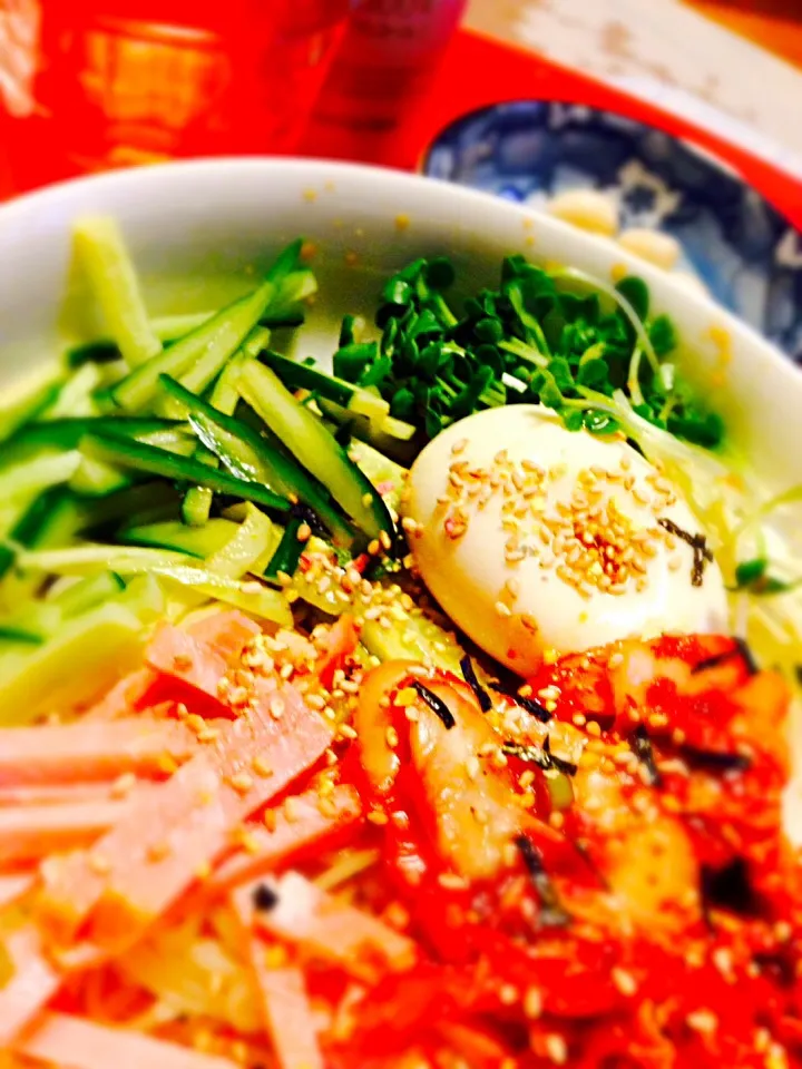 Snapdishの料理写真:冷やし中華？韓国冷麺？|ozyamaさん