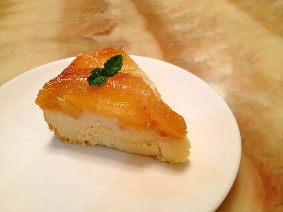 Pineapple Upside-down Cheesecake|Louis Tacoさん