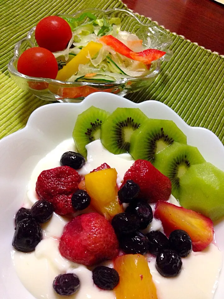 fruits yogurt＃veg salad|Ditto Molledaさん