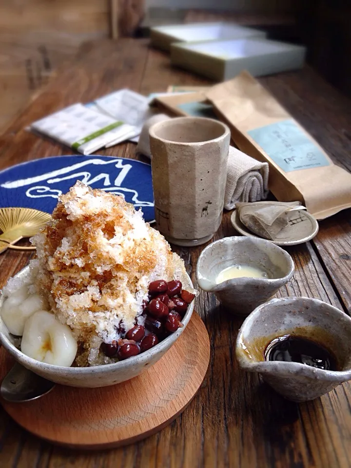 Snapdishの料理写真:ほうじ茶のかき氷|rick chanさん