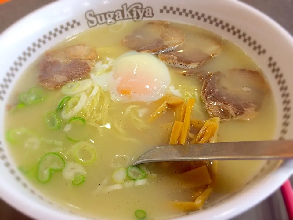 【本日のランチ】スガキヤのラーメン。たまに食いたくなるのだ。|JTKさん