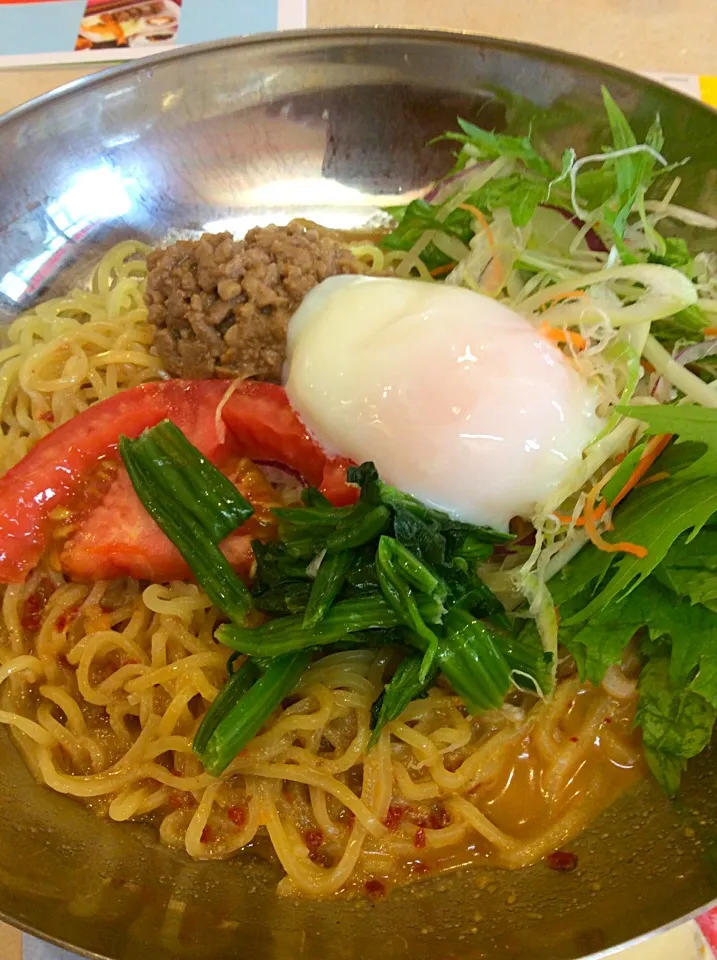 温泉たまごの冷し担々麺|すえたけさん