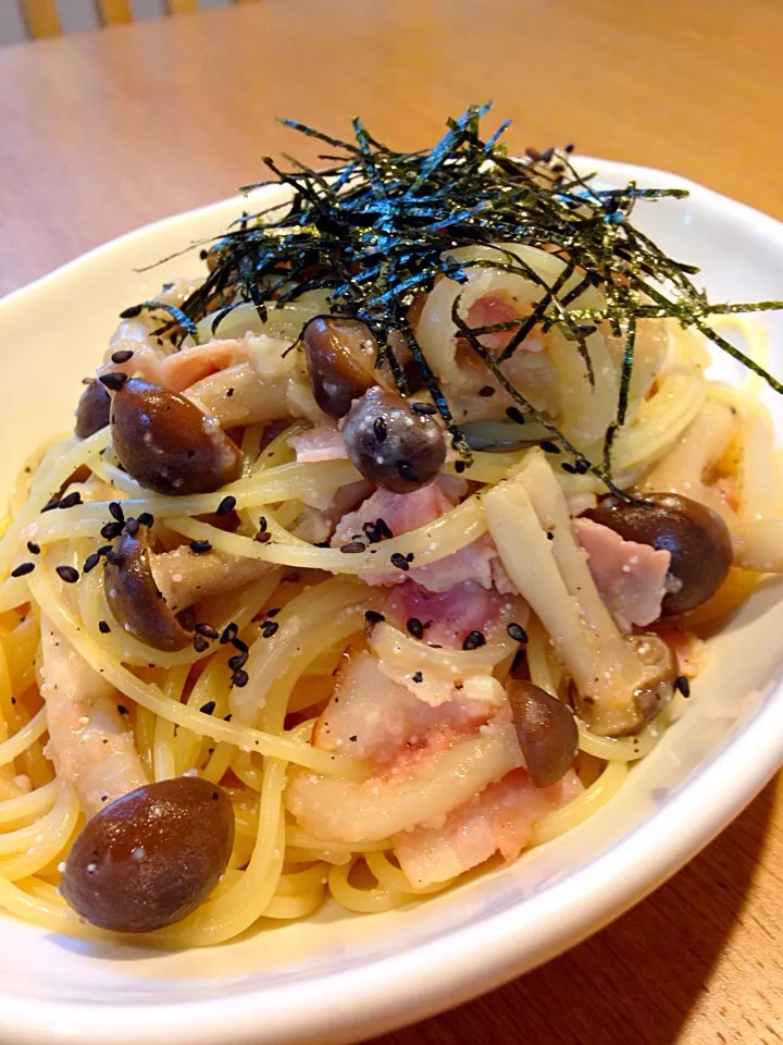 シメジとベーコンの明太子パスタバター風味|まつださんさん