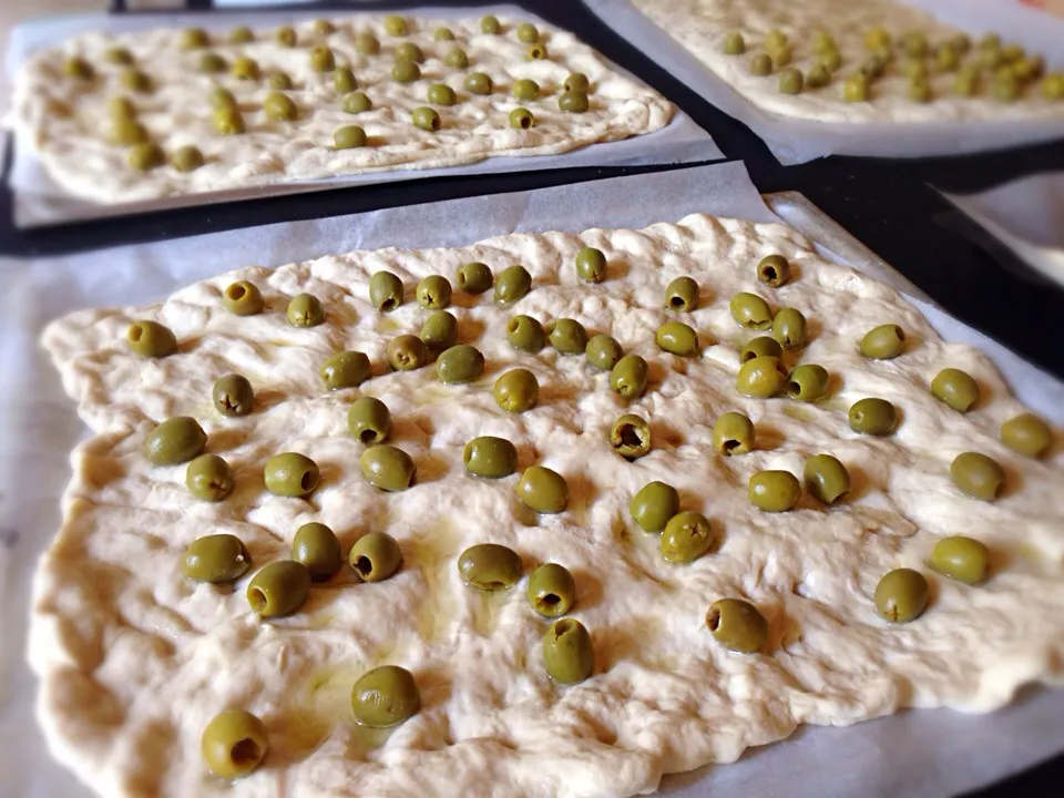 Focaccia alle olive|Sara Derudiさん