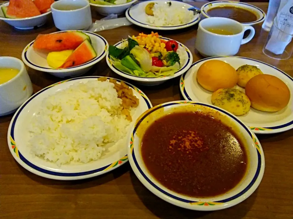 ステーキ ガストのサラダバイキングランチ。|東京ライオンズさん