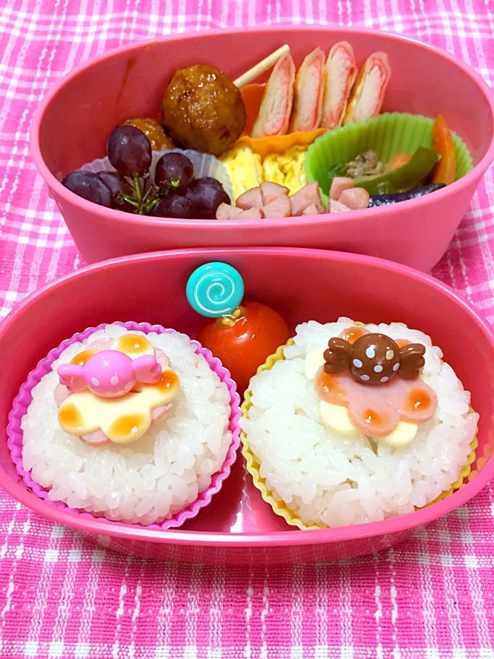 Snapdishの料理写真:本日の学童弁当〜カップケーキおにぎり〜|こむぎさん