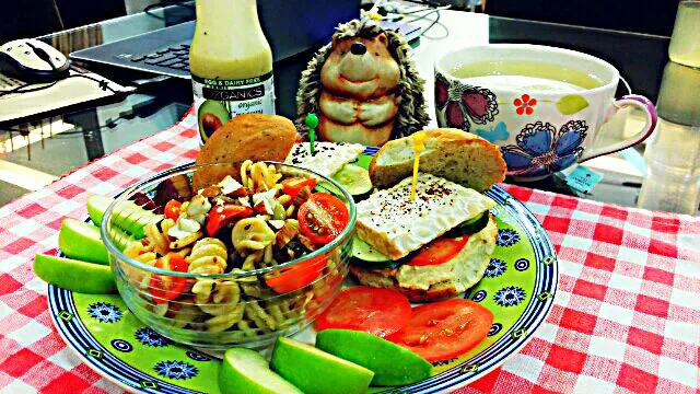 Raw Tempeh Burger on Herbed Bread and hummus #Organic|Blusherさん