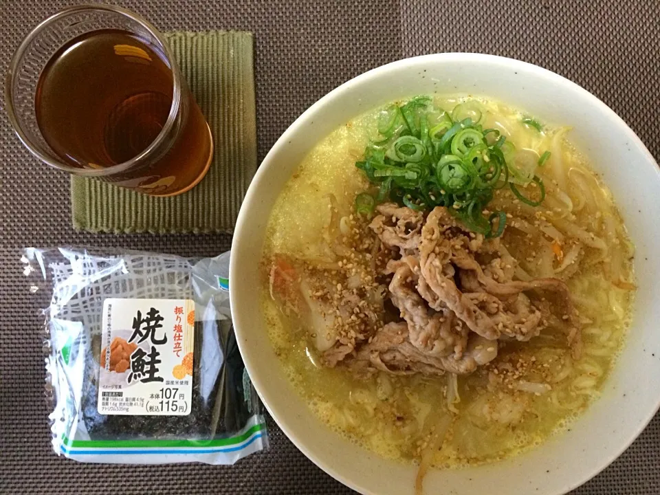 塩ラーメン&おにぎり|ばーさんさん