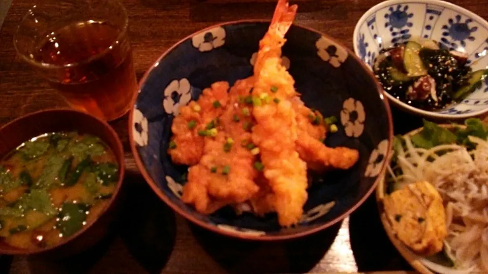 Snapdishの料理写真:賄い飯♪ 天丼|Gauche Suzukiさん