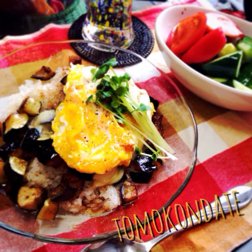 Snapdishの料理写真:ズッキーニと茄子とチーズの丼🍆🐮🍴♡|🇯🇵ともこちゃん。さん