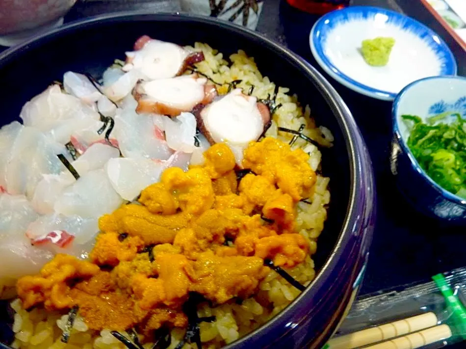 Snapdishの料理写真:天草海鮮丼|toshiさん