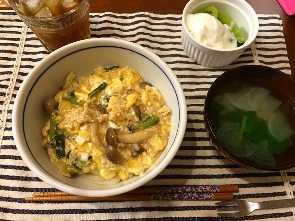 Snapdishの料理写真:あんかけ卵うどん 大根の生姜スープ キウイヨーグルト|haseseさん