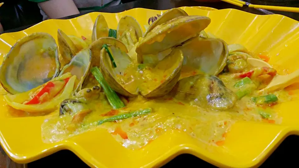 Snapdishの料理写真:Delicious thai curry clams|Skyeさん