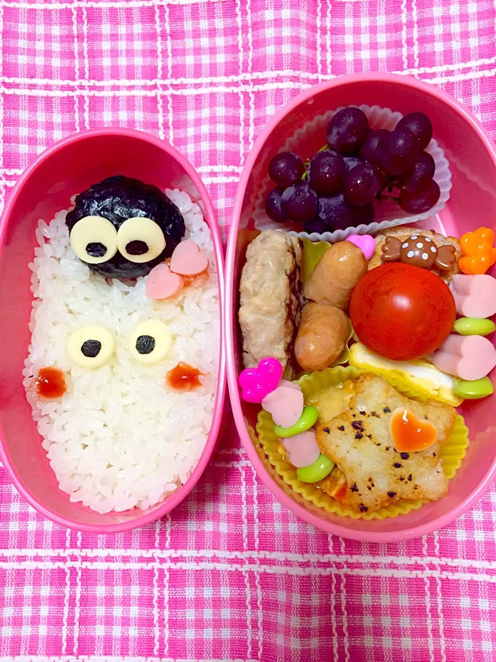 本日の学童弁当〜小トトロにまっくろくろすけを乗せて〜|こむぎさん