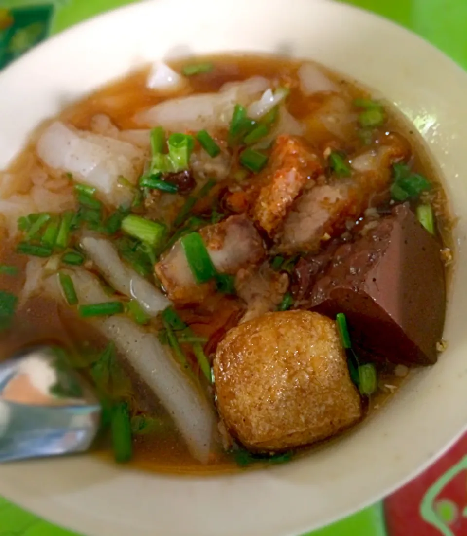 Flat rice noodle soup/クワイチャップ/ก๋วยจั๊บ|SaSaさん