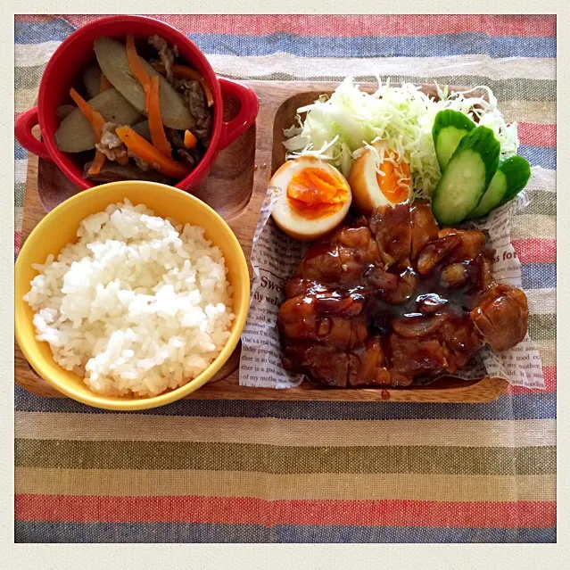 白米☆サラダ☆牛肉とごぼうのしぐれ煮☆鶏ももにんにくの照り焼き(๑◕ˇڡˇ◕๑)|とまこ(*^o^*)さん