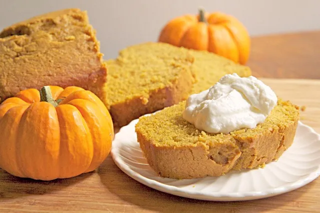 Moist & fluffy pumpkin bread|Sin Mさん