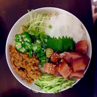 ネバネバマグロのつけ丼|らぶたさん