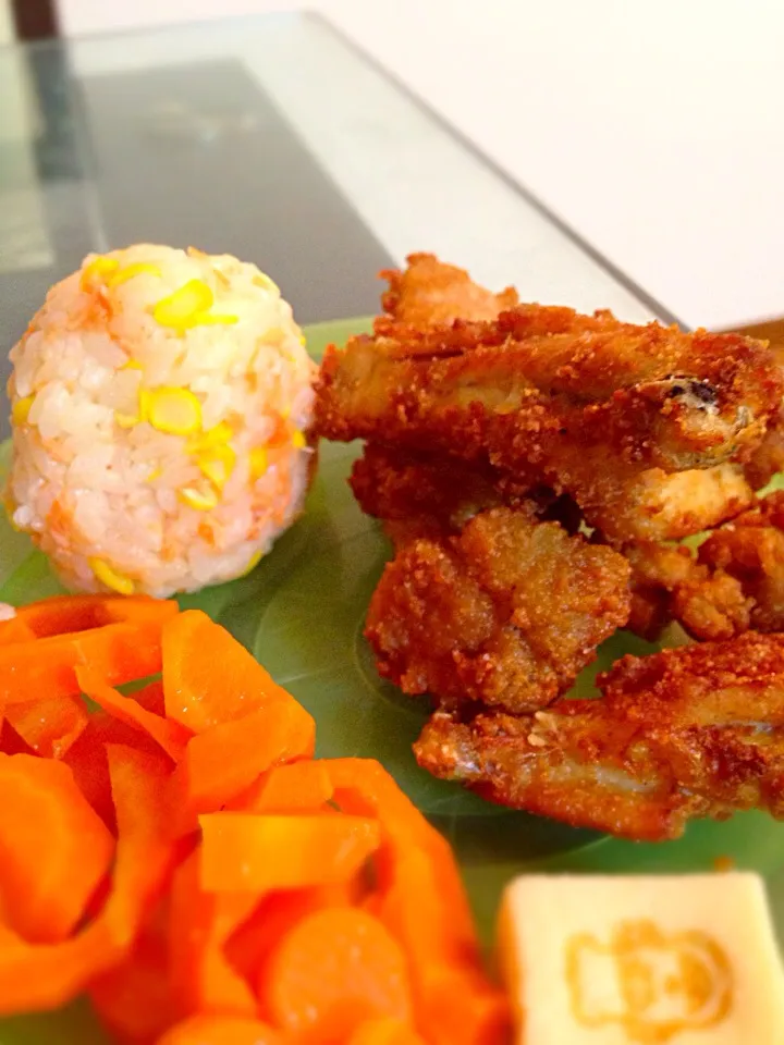 2014.8.1 晩飯 唐揚げ コーンシャケ握り飯|旨い飯好き近藤かずひささん