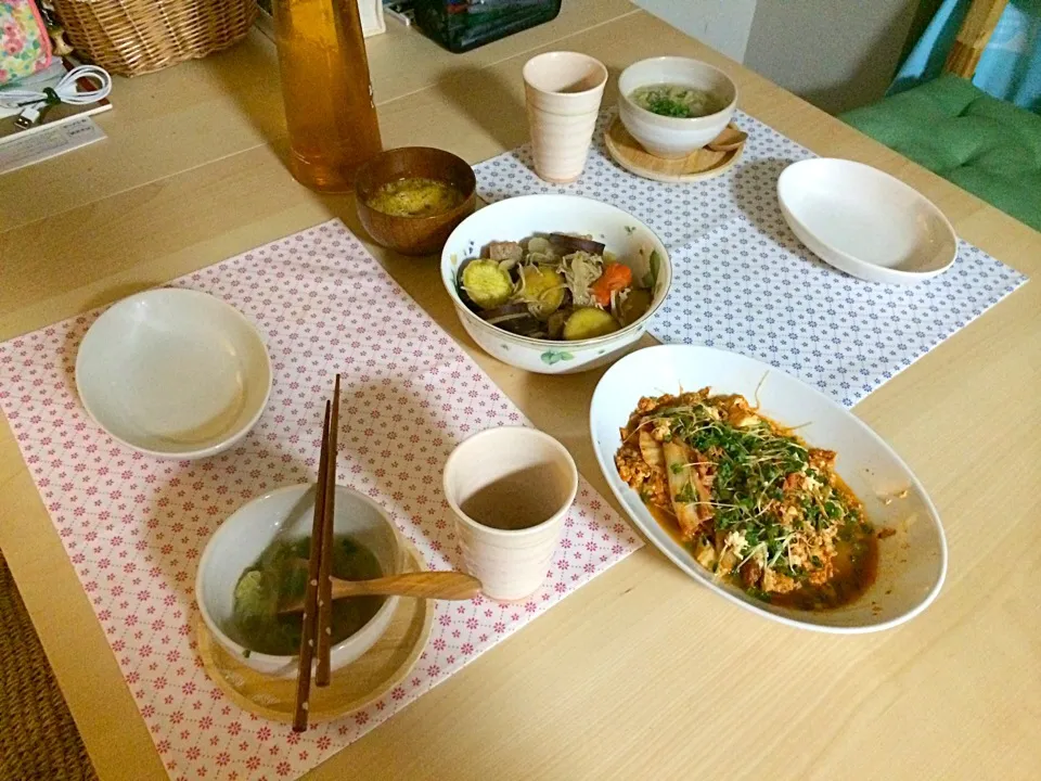 さつまいもと鶏肉の煮物&キムチと豆腐と卵炒め|Hiroroさん