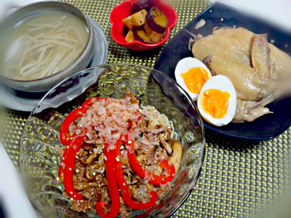 ☆豚とキノコの冷やし麺
☆手羽先の中華煮
☆サツマイモの蓮根の甘辛炒め
☆もやしのスープ|みきさん