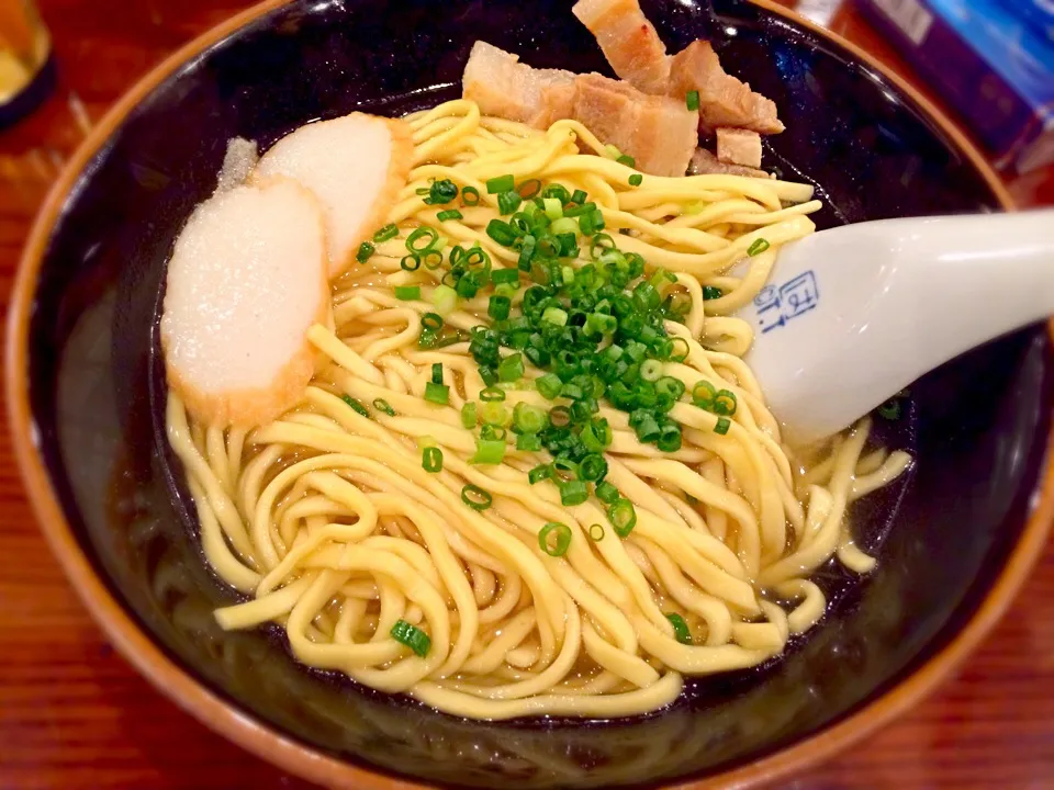 そして八重山ソバ  〜  泡盛の後のこの一杯は至極❗️|リフルシャッフルさん