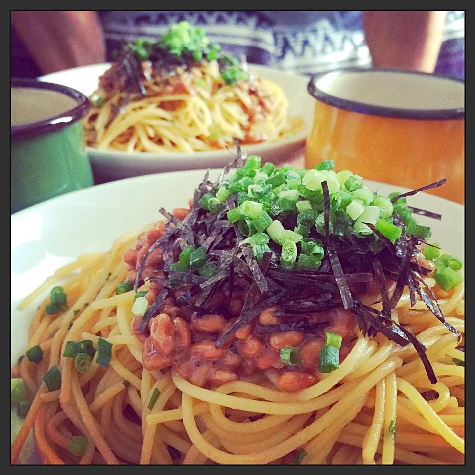 Snapdishの料理写真:紫蘇納豆パスタ&ダシダわかめスープ。|tomoccoさん