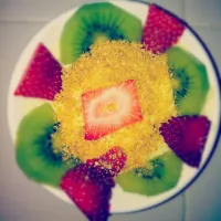 Snapdishの料理写真:kiwi berry cheesecake|Curtis Bustamanteさん