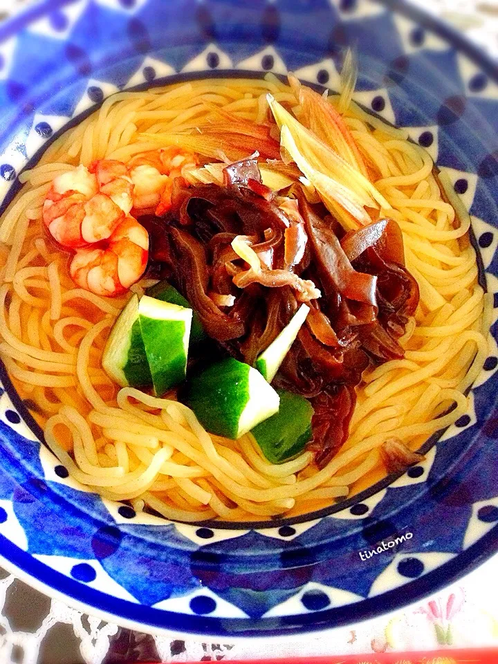 Snapdishの料理写真:キクラゲたっぷり！盛岡冷麺！|Tina Tomoko😋さん