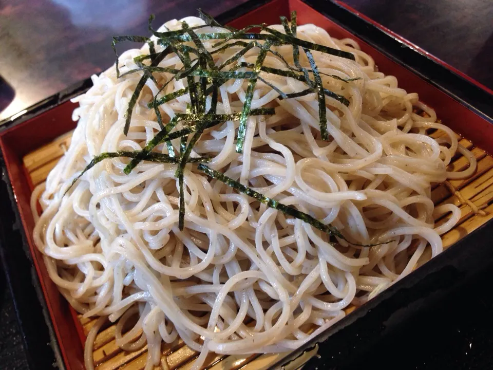 帰国後第一弾は越後そば！変な時間に食べてもうたな…。|たけうちさん