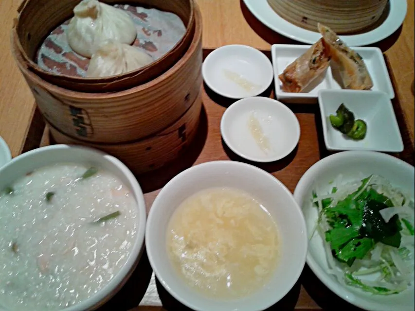 小籠包と中華粥定食|つむぐさん