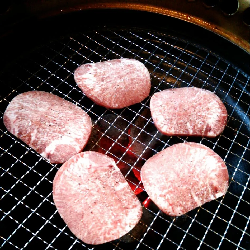 三鷹にある焼き肉ぎゅうぎゅうの「上タン塩」
美味しすぎるっ☆.｡.:*(嬉´Д`嬉).｡.:*☆|Kashimanakitchenさん